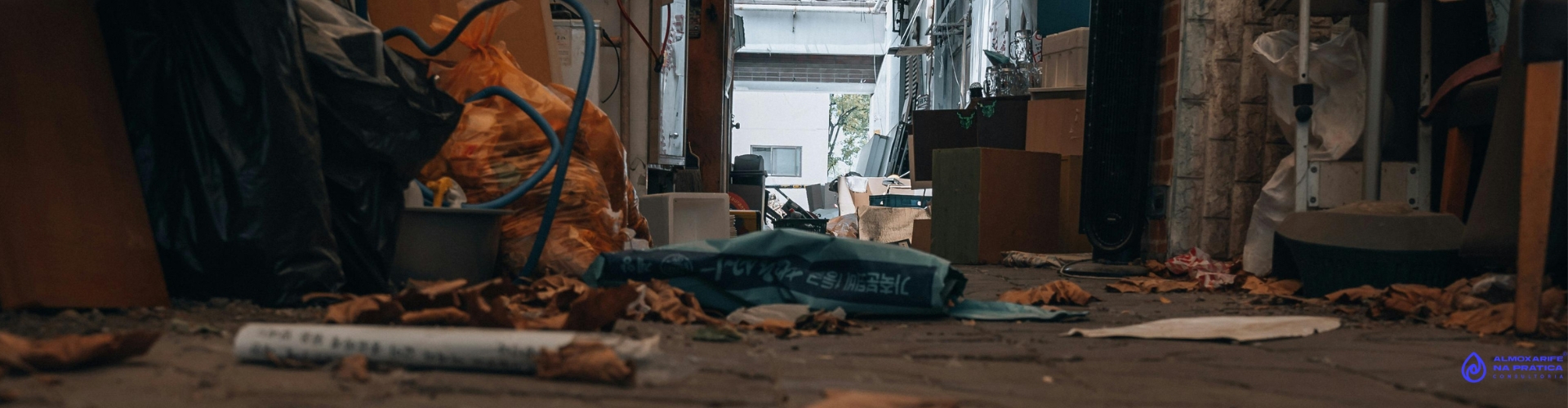 Almoxarifado desorganizado - banner(1920 x 500 px)
